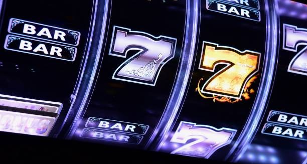 Big Bass Bonanza slot game interface on slot hoki showing five reels and fishing-themed symbols